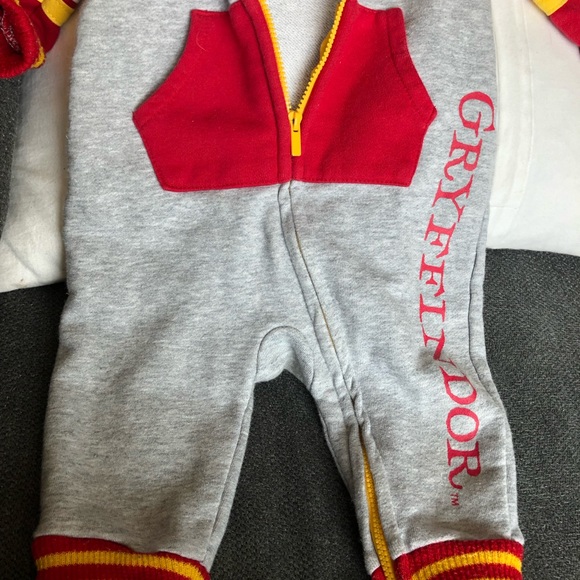 Gryffindor infant coveralls - Picture 5 of 9